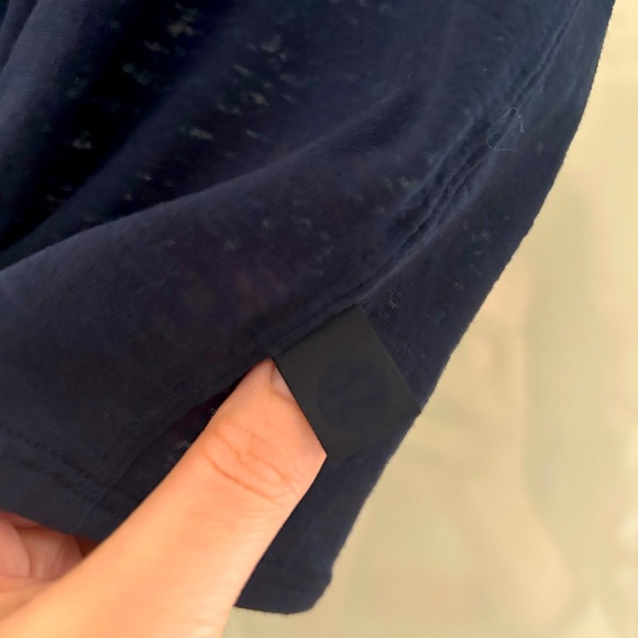 Lululemon Tie-Waist Breathable Short-Sleeve Shirt in True Navy Size 4 Crop Tee - Picture 3 of 6